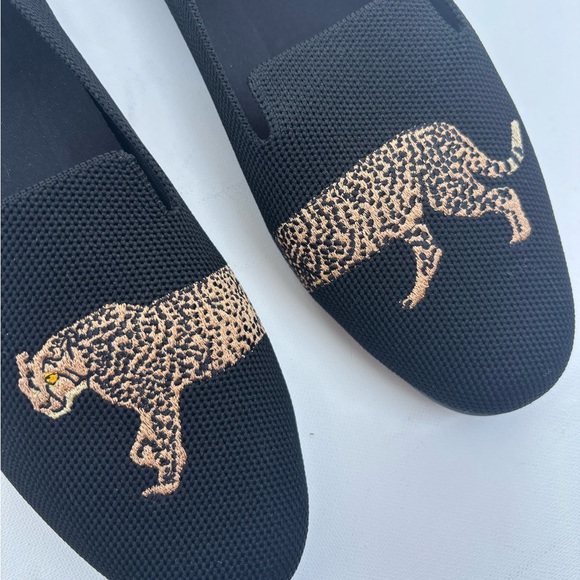 Vivaia Aubrey Leopard Flats - Picture 4 of 5